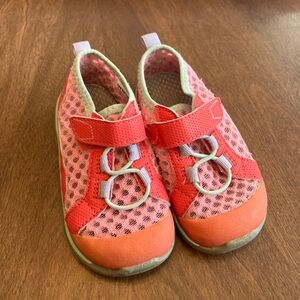 Sea Kai Run size 7c girls sandal/ water shoe.